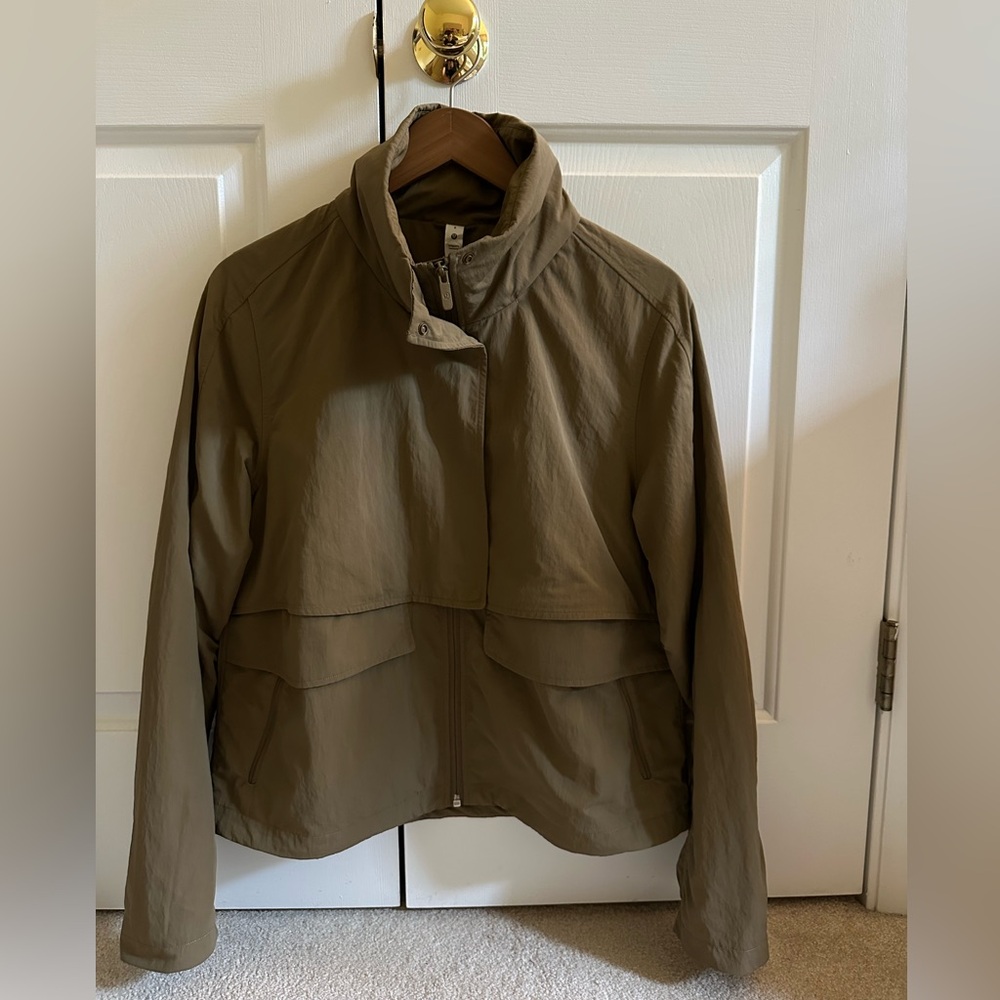 Lululemon Always Effortless Sz 8 (sm/md) Artifact (Brown/Tan) EUC